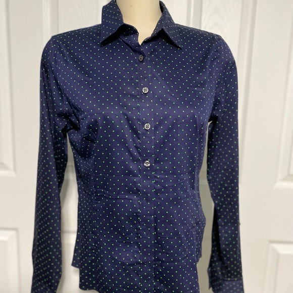 Button down top with polka dots - Picture 2 of 3